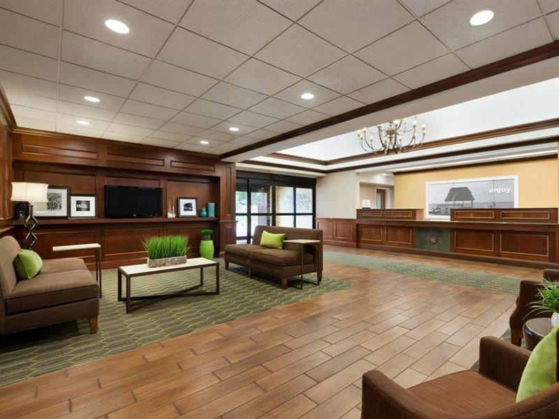 Hampton Inn Long Island-Brookhaven Farmingville Exterior photo