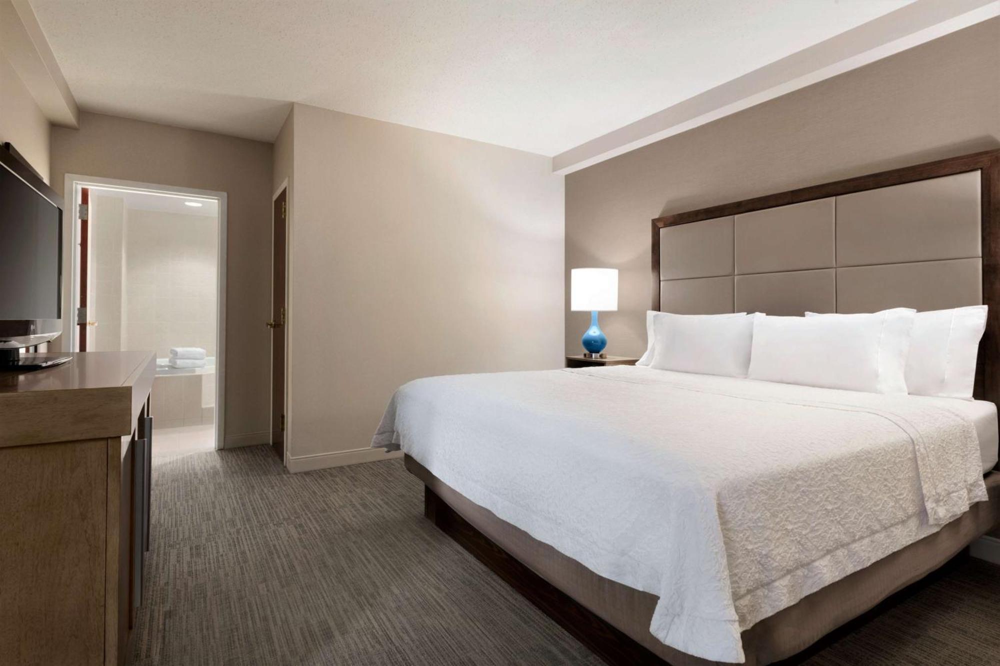Hampton Inn Long Island-Brookhaven Farmingville Exterior photo
