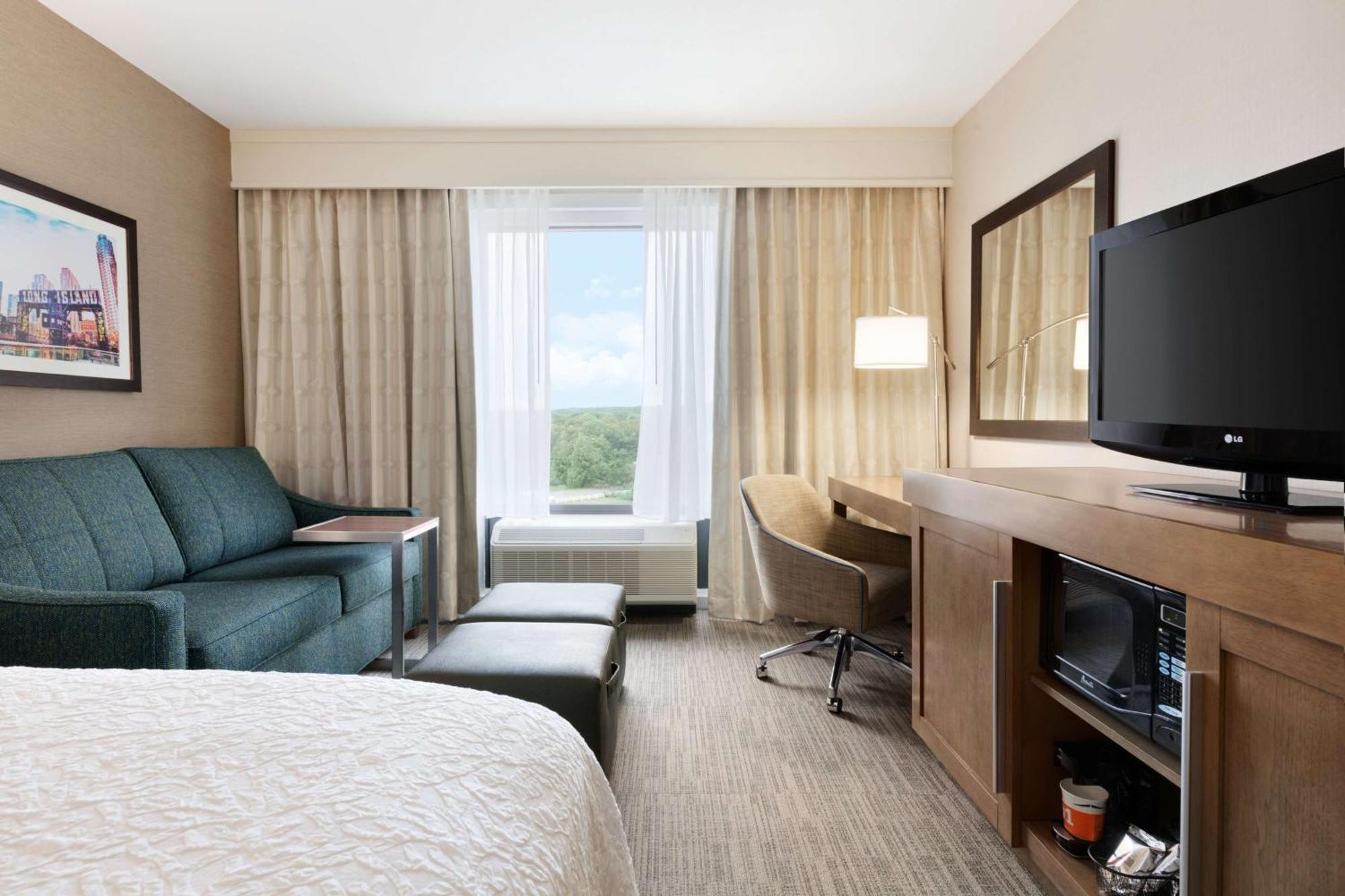 Hampton Inn Long Island-Brookhaven Farmingville Exterior photo
