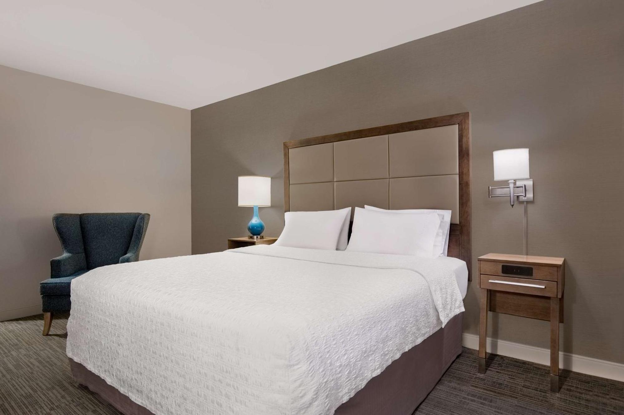 Hampton Inn Long Island-Brookhaven Farmingville Exterior photo