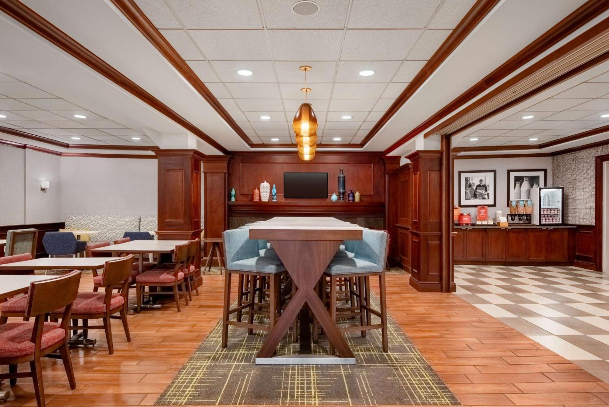 Hampton Inn Long Island-Brookhaven Farmingville Exterior photo