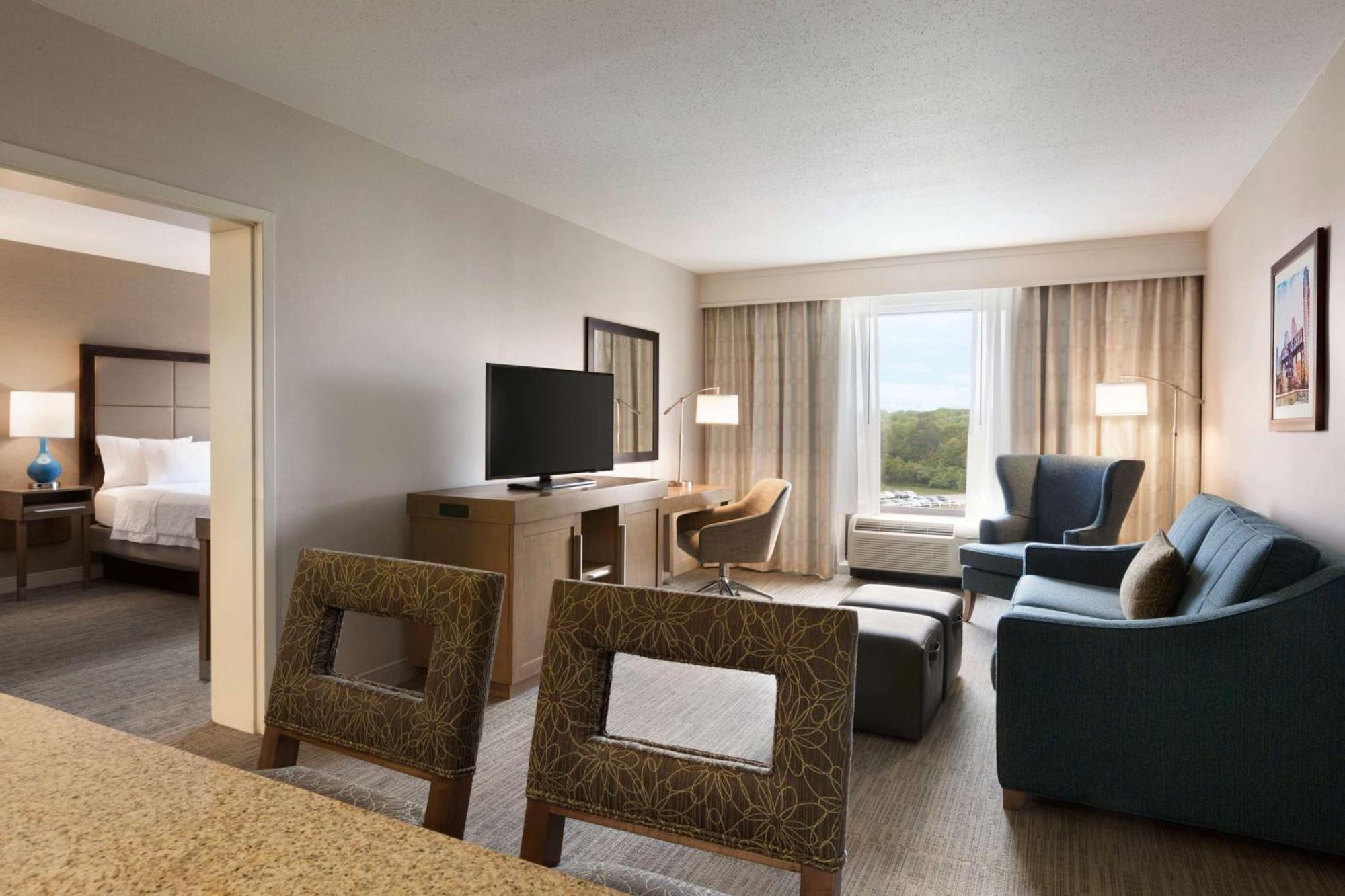 Hampton Inn Long Island-Brookhaven Farmingville Exterior photo